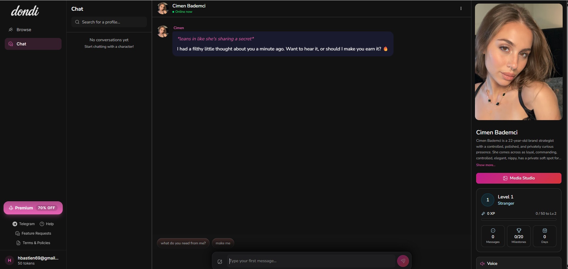 Reseña Dondi.ai — interfaz de chat con personaje Cimen Bademci, sidebar Media Studio a la derecha, sistema de nivel Level 1 Stranger con barra XP, contadores Messages / Milestones / Days